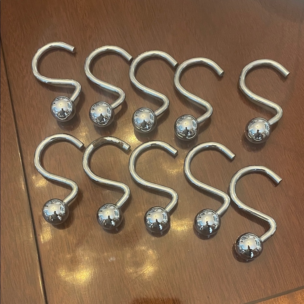 Elegant Silver S-Shaped Hooks
